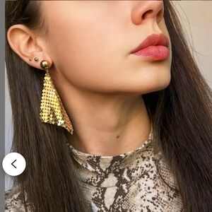 Elegant Gold Metallic Dangle Earrings-LIKE NEW